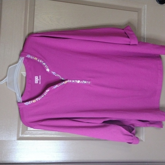 4@30.00 or 20.00 NWOT  Plus Size Blouse by AMERICAN SWEETHEART - Picture 1 of 13